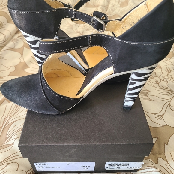 Ladies High Heels - Picture 7 of 11